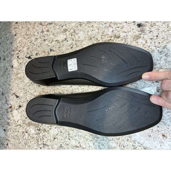 SAS Womens Coco Square Toe Flats 8.5 US Metallic Silver Black Patent Leather - Picture 6 of 7